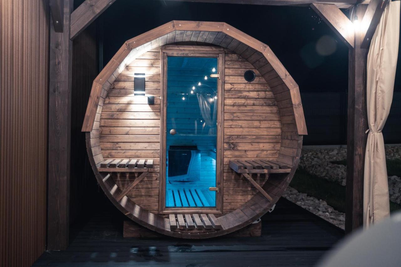 Village Resort Sauna & Jacuzzi & Netflix Tworkowa Екстер'єр фото