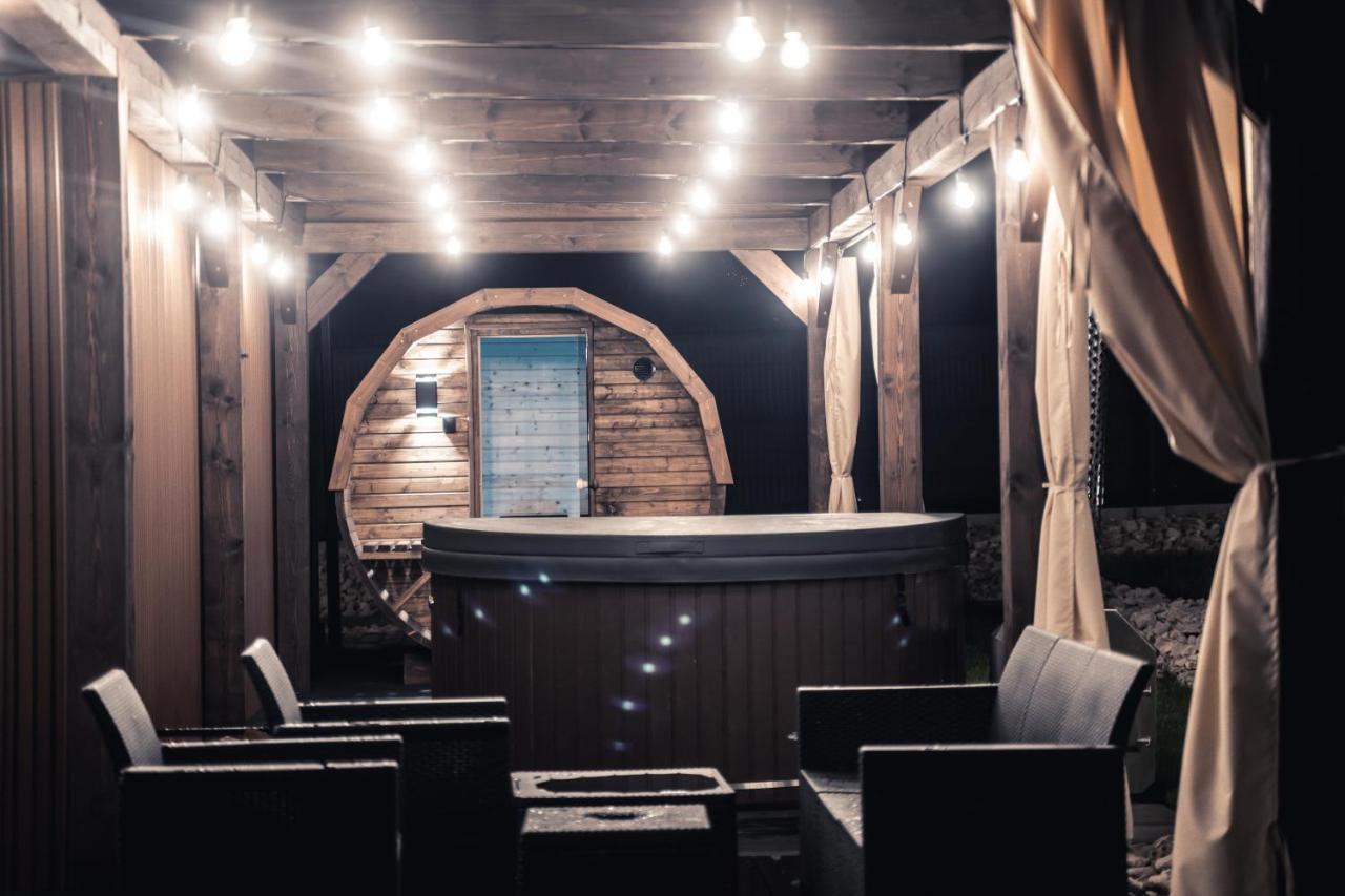 Village Resort Sauna & Jacuzzi & Netflix Tworkowa Екстер'єр фото