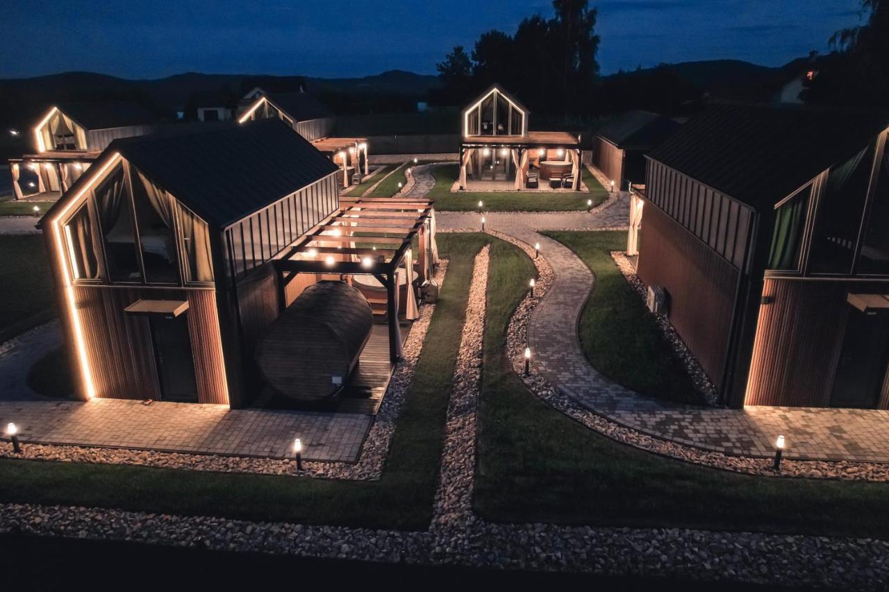 Village Resort Sauna & Jacuzzi & Netflix Tworkowa Екстер'єр фото